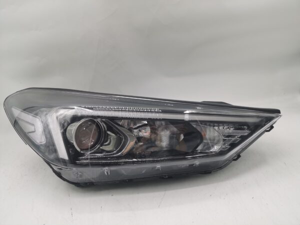 Hyundai TUCSON III 2018-2020 HALOGEN R.H.S Headlight Assembly