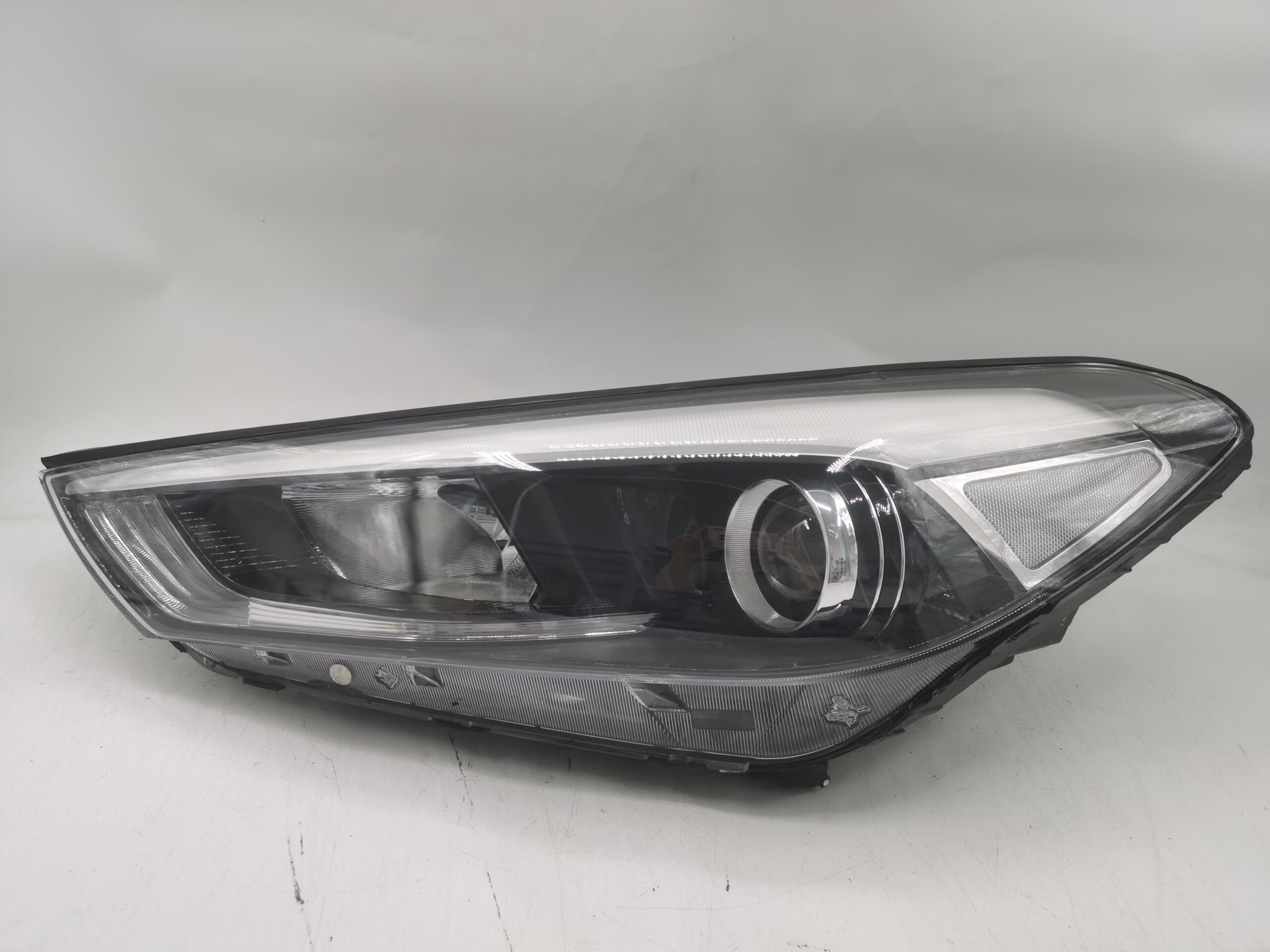 Hyundai TUCSON XG 2015-2017 HALOGEN L.H.S HEADLIGHT ASSEMBLY