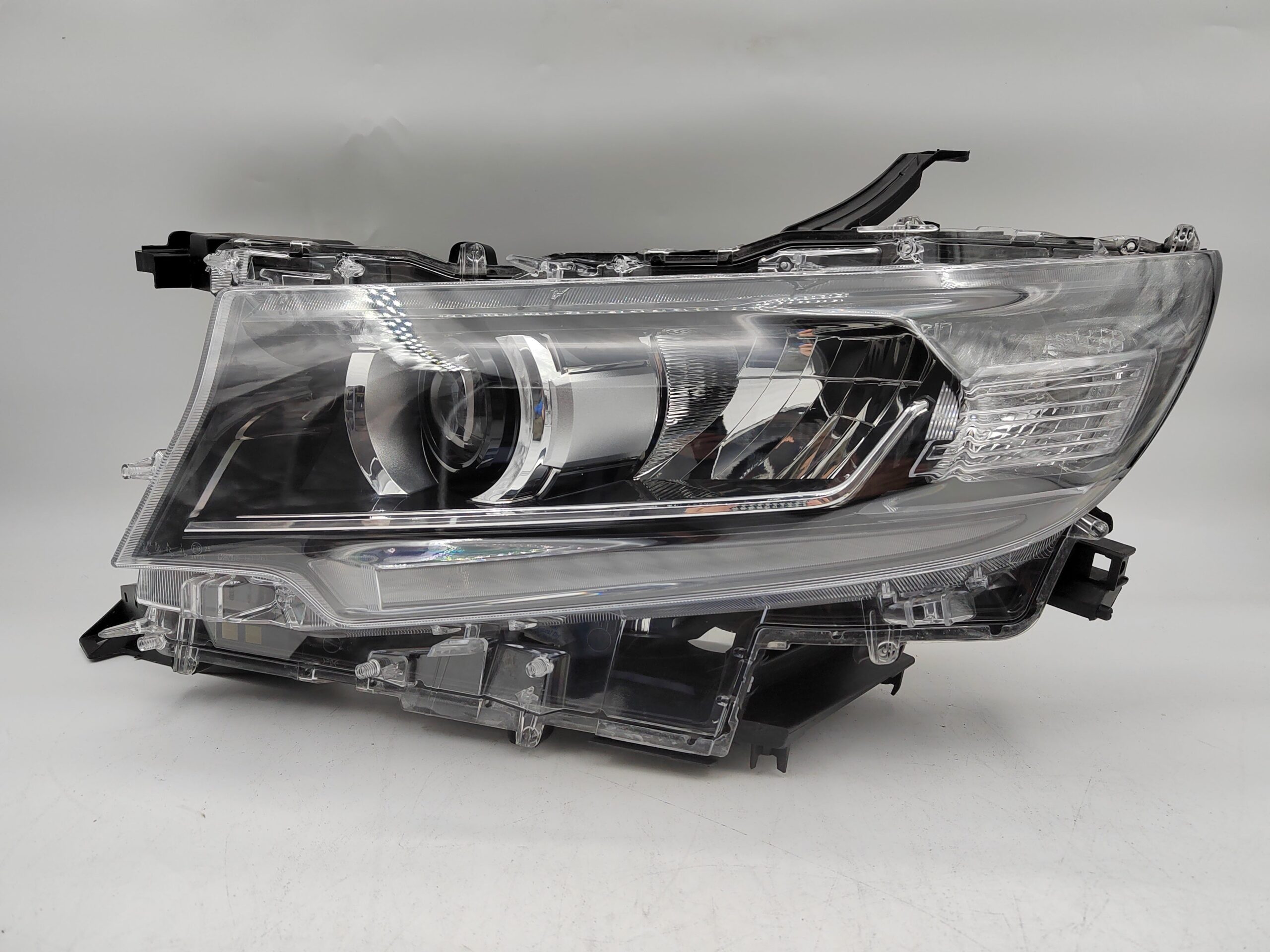 Toyota LANDCRUISER PRADO 150 GDJ150R 2018-2022 LED L.H.S HEADLIGHT ASSEMBLY