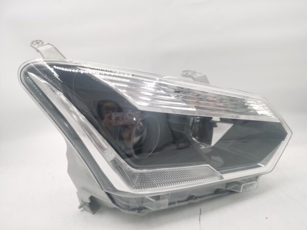 Isuzu D-MAX 2016-2020 R.H.S HEADLIGHT ASSEMBLY