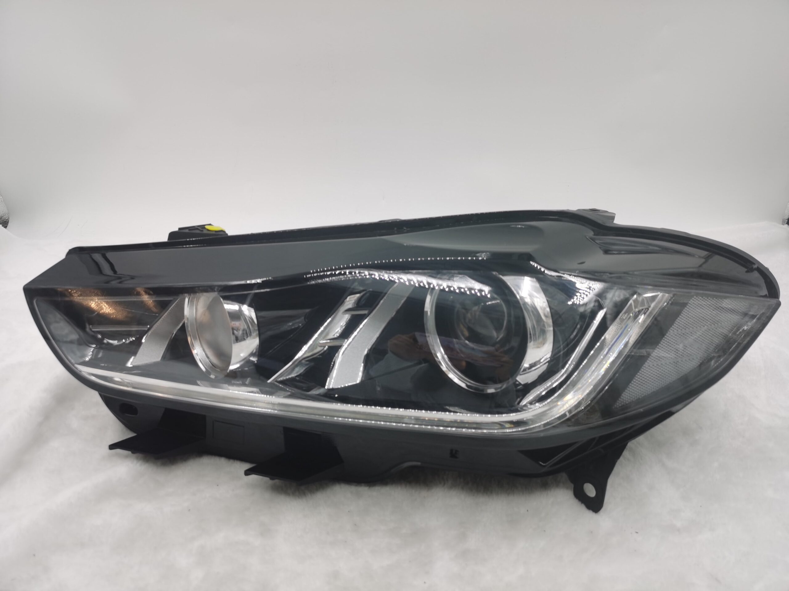 Jaguar XE 2014-2018 XENON L.H.S HEADLIGHT ASSEMBLY