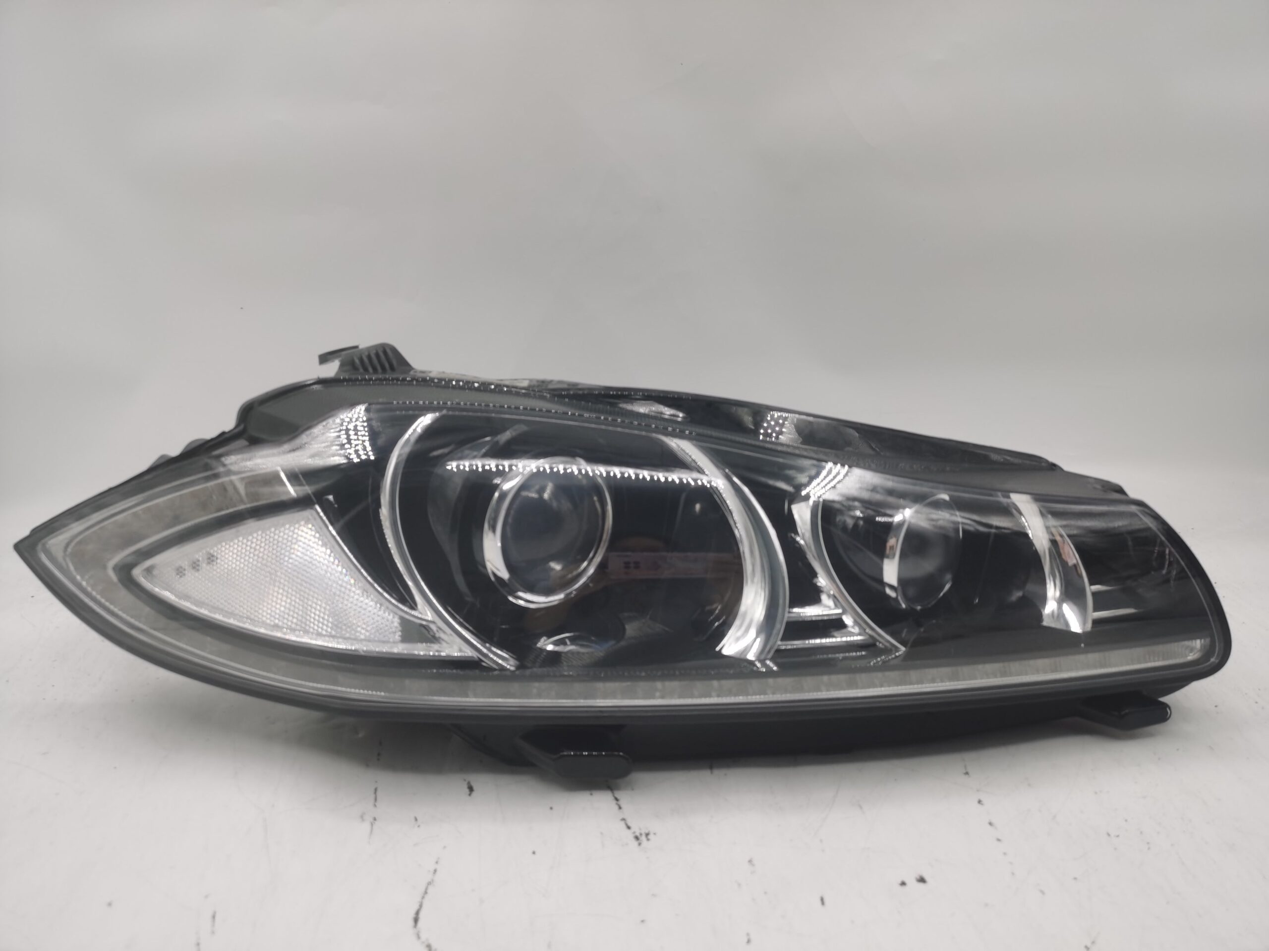 Jaguar XF 2012-2015 XENON R.H.S Headlight Assembly