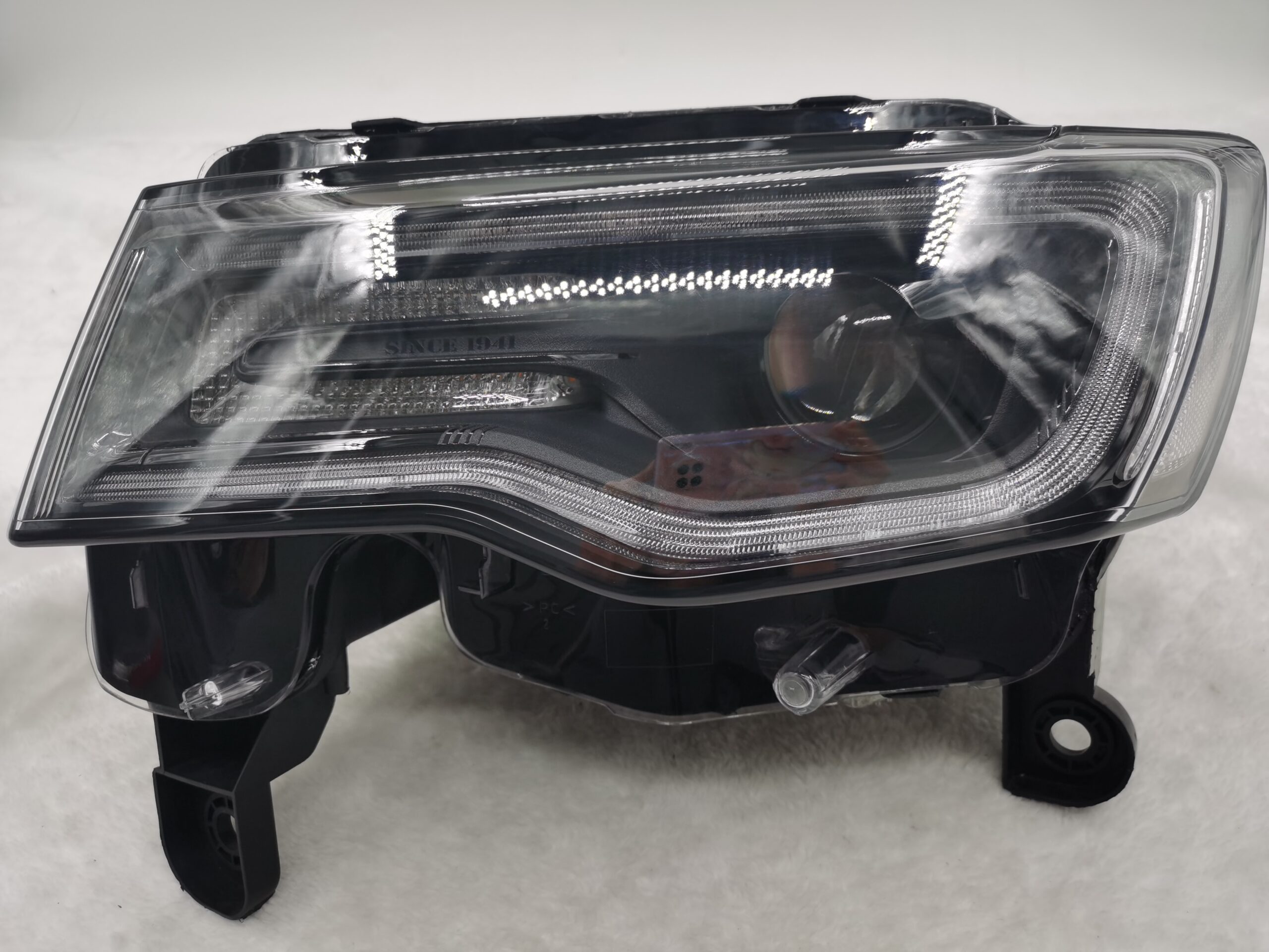 JEEP GRAND CHEROKEE 2014-2021 XENON L.H.S HEADLIGHT ASSEMBLY