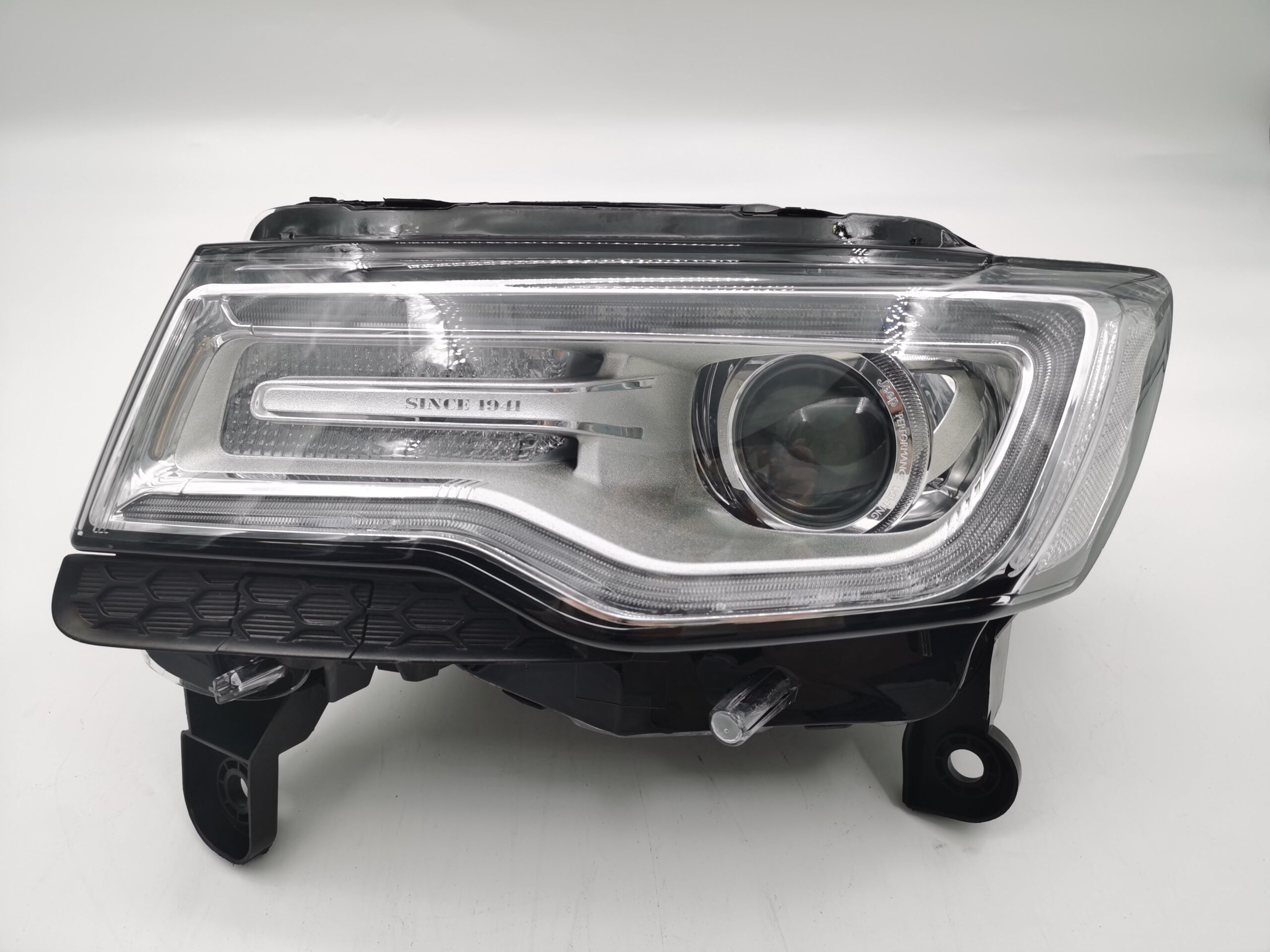 Jeep GRAND CHEROKEE 2014-2021 XENON L.H.S HEADLIGHT ASSEMBLY