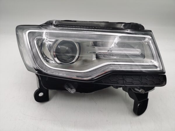 Jeep GRAND CHEROKEE 2014-2021 XENON R.H.S HEADLIGHT ASSEMBLY