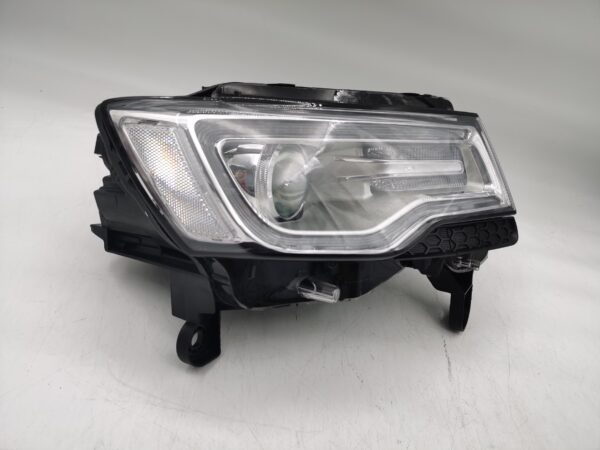 Jeep GRAND CHEROKEE 2014-2021 XENON R.H.S HEADLIGHT ASSEMBLY