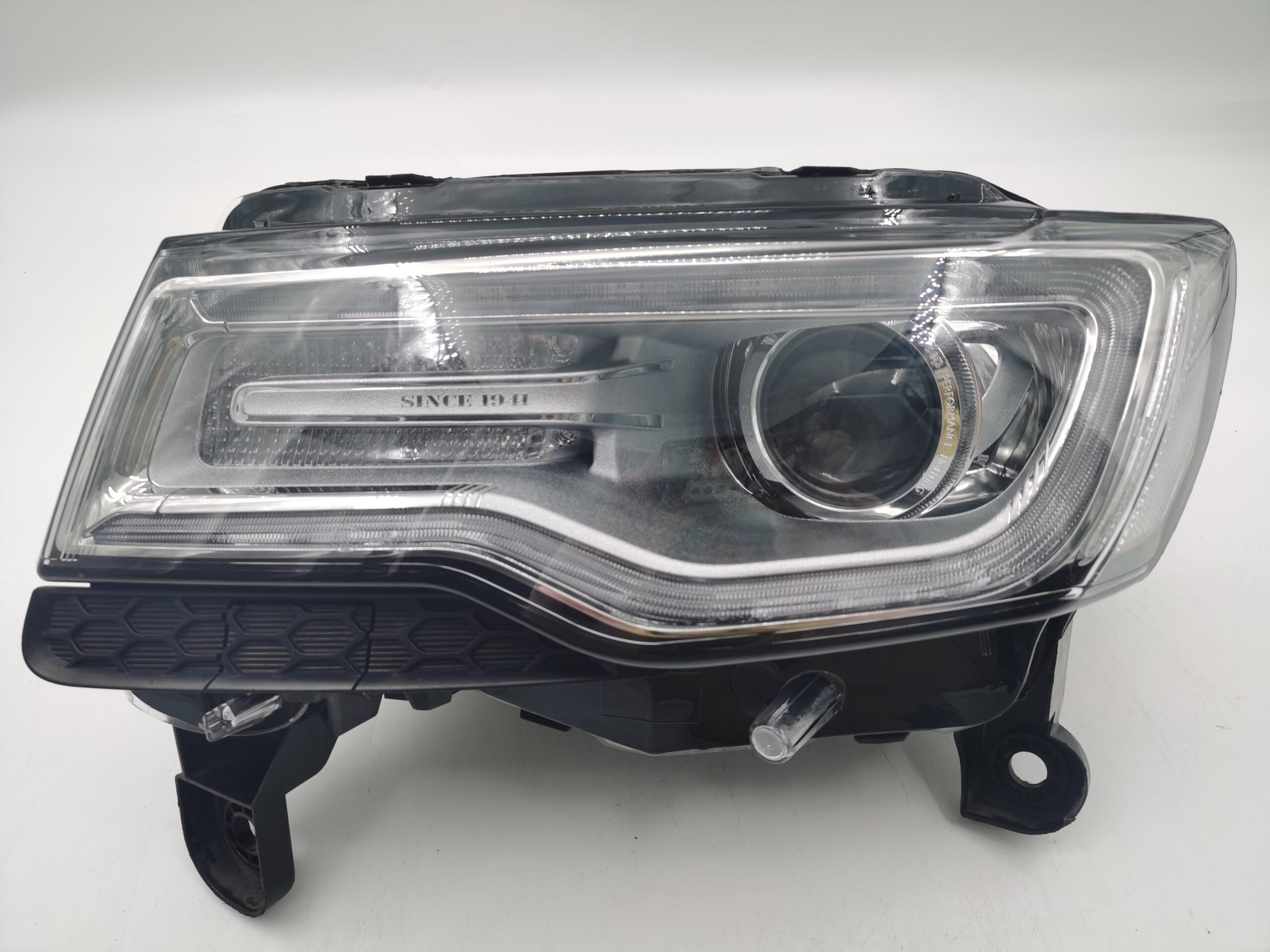 Jeep GRAND CHEROKEE 2014-2021 XENON L.H.S HEADLIGHT ASSEMBLY