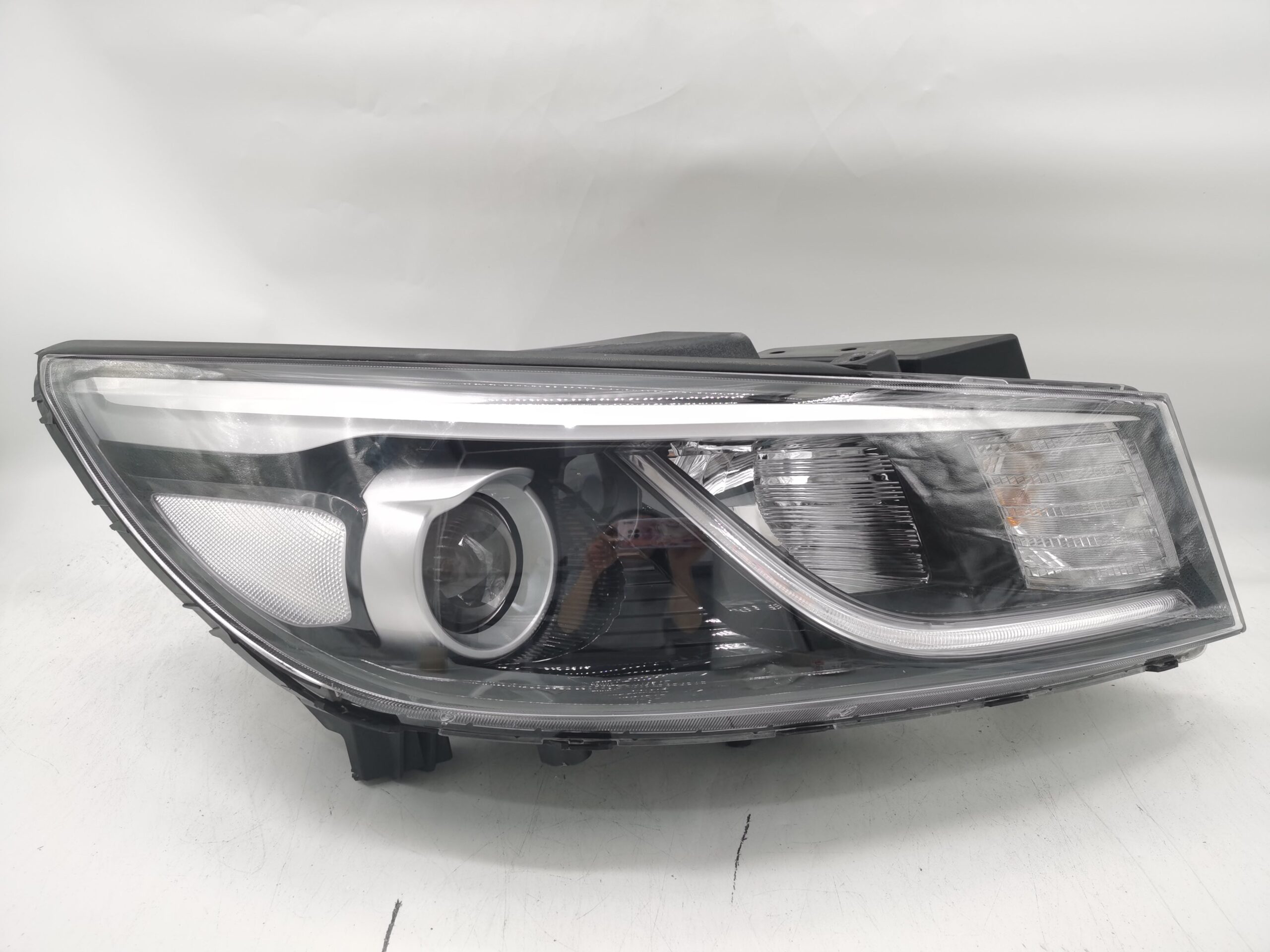 Kia CARNIVAL III 2015-2020 LENS HALOGEN R.H.S HEADLIGHT ASSEMBLY