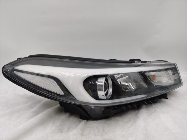 Kia CERATO 2016-2017 LENS HALOGEN R.H.S HEADLIGHT ASSEMBLY