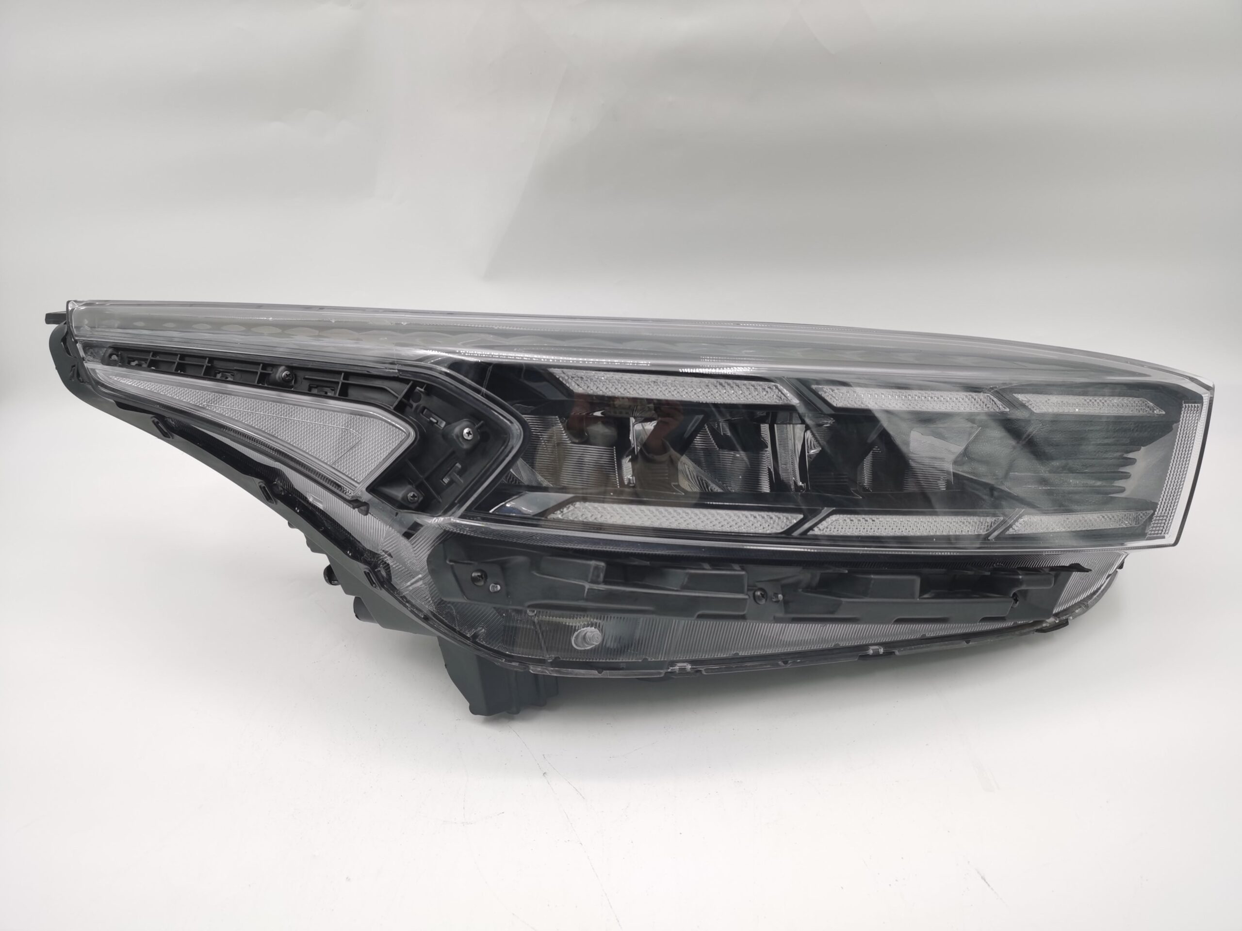 Kia CERATO 2018 R.H.S HEADLIGHT ASSEMBLY