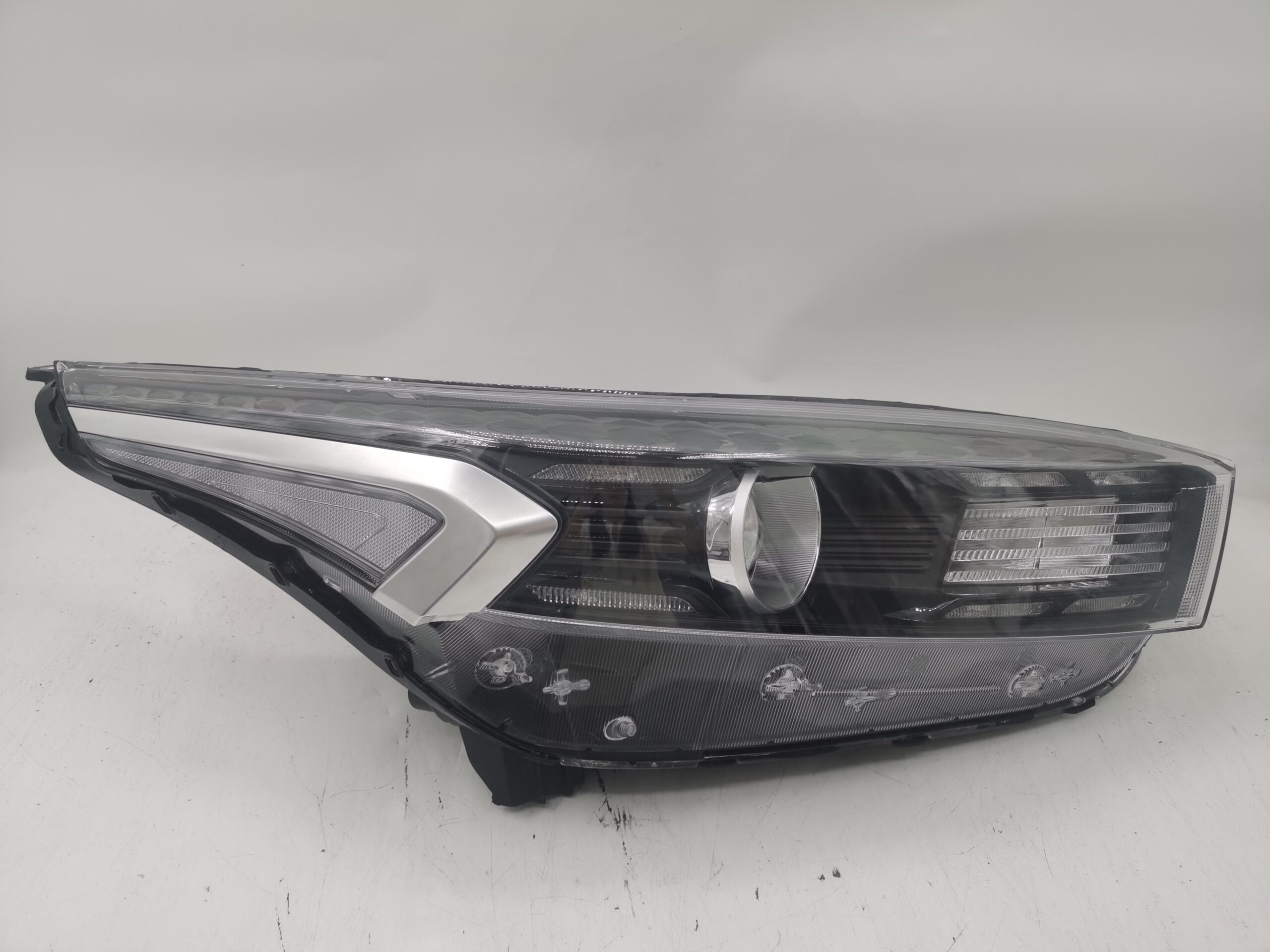 Kia CERATO 2021-2023 HALOGEN R.H.S Headlight Assembly