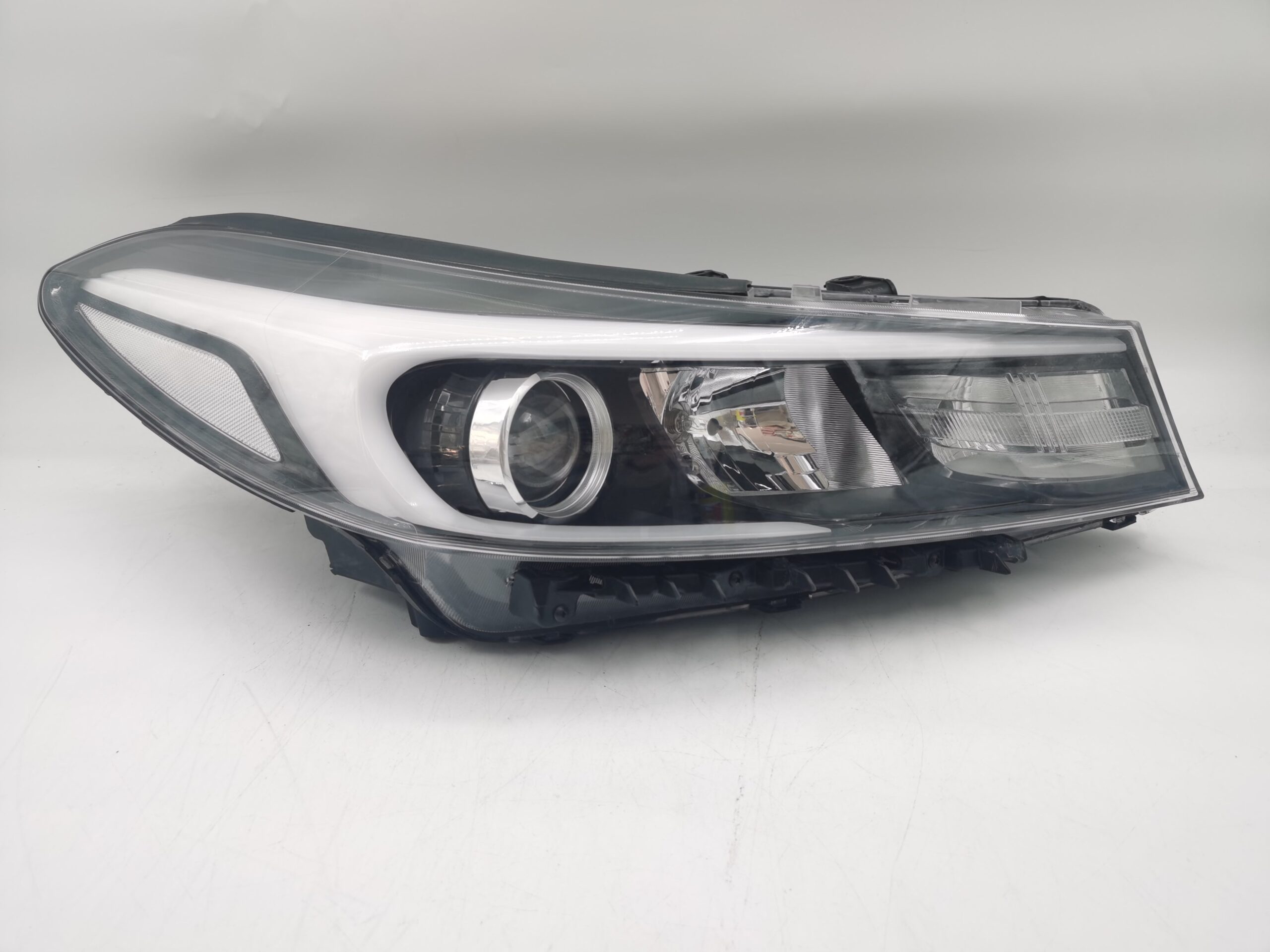 Kia CERATO 2016-2017 LENS HALOGEN R.H.S HEADLIGHT ASSEMBLY