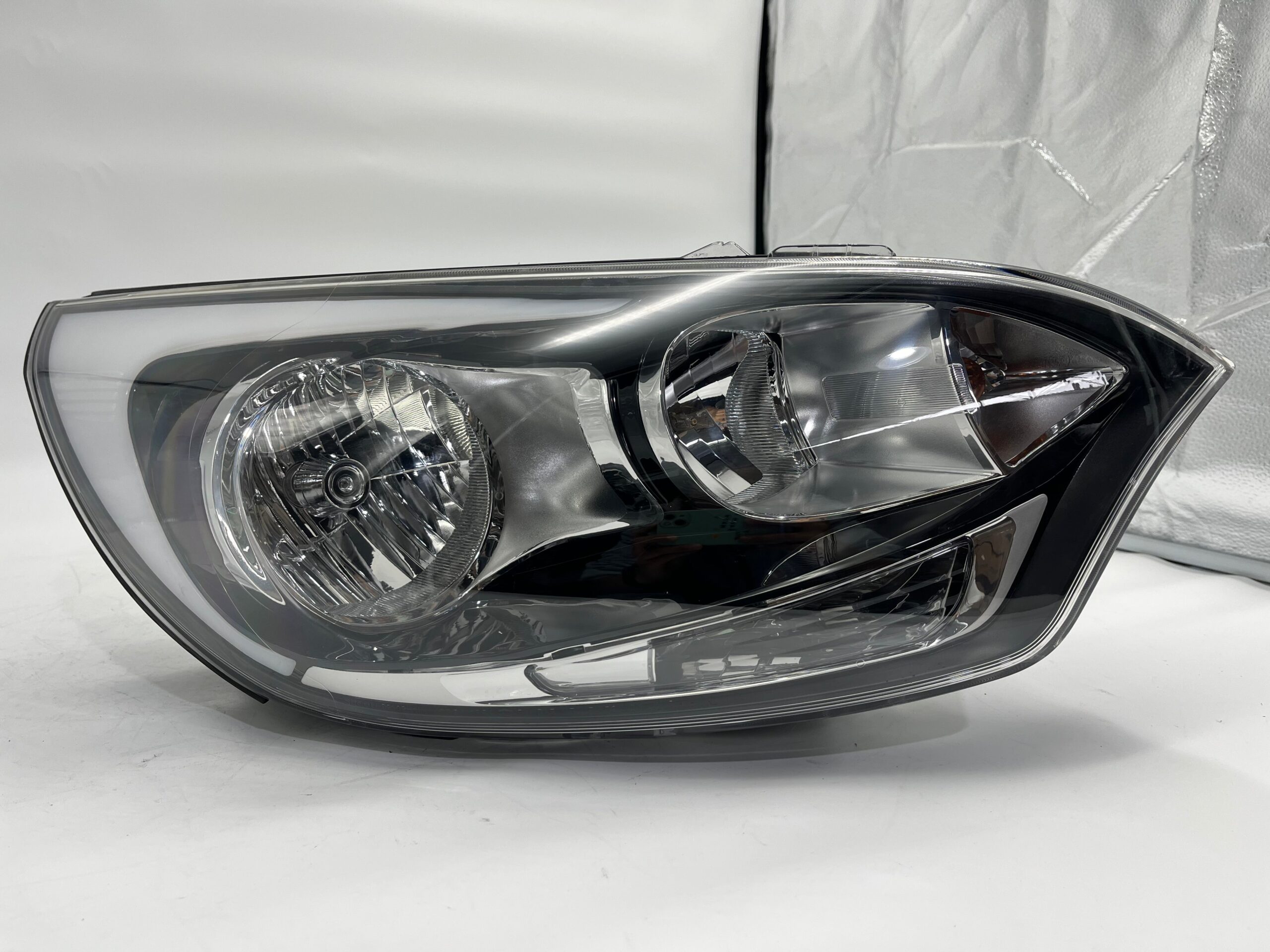 Kia RIO R.H.S HEADLIGHT ASSEMBLY