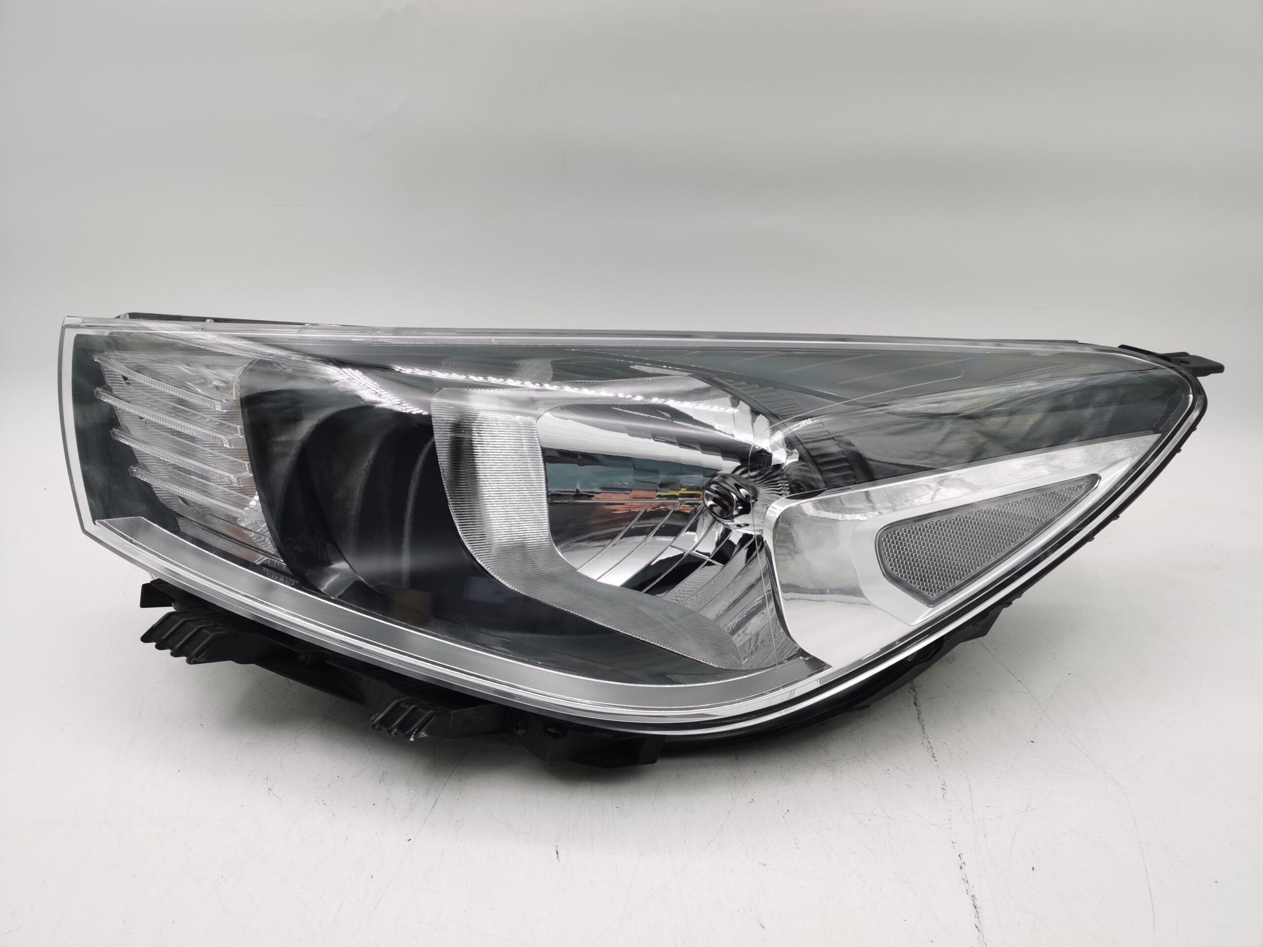 Kia RIO 2018-2020 HALOGEN L.H.S HEADLIGHT ASSEMBLY