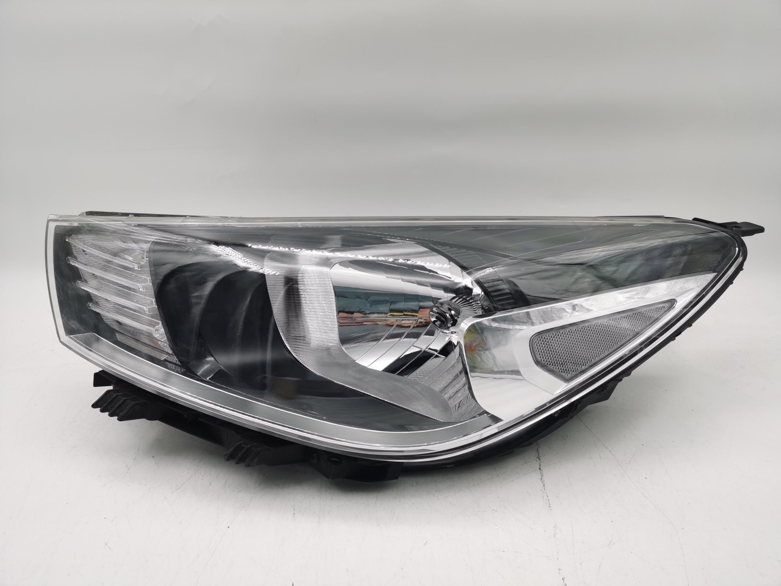 Kia RIO 2018-2020 HALOGEN L.H.S HEADLIGHT ASSEMBLY