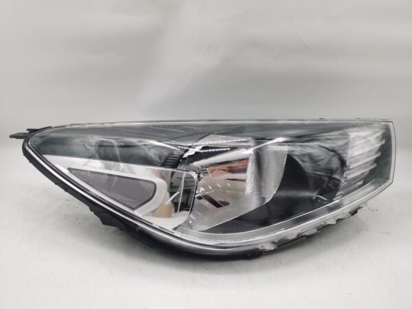 Kia RIO 2018-2020 HALOGEN R.H.S HEADLIGHT ASSEMBLY