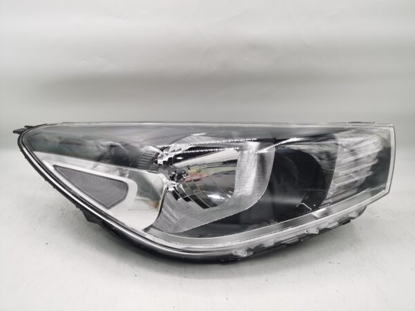 Kia RIO 2018-2020 HALOGEN R.H.S HEADLIGHT ASSEMBLY