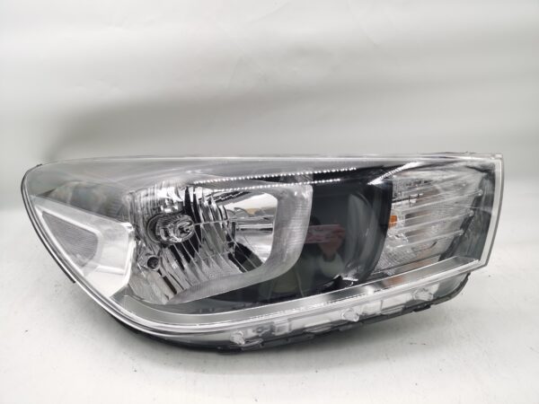 Kia RIO 2018-2020 HALOGEN R.H.S HEADLIGHT ASSEMBLY