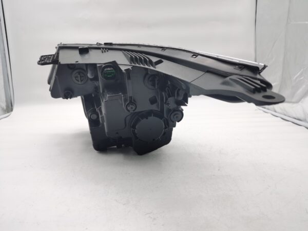 Kia SELTOS 2020-2022 R.H.S HEADLIGHT ASSEMBLY