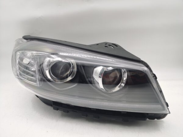 Kia SORENTO 2017-2023 R.H.S HEADLIGHT ASSEMBLY