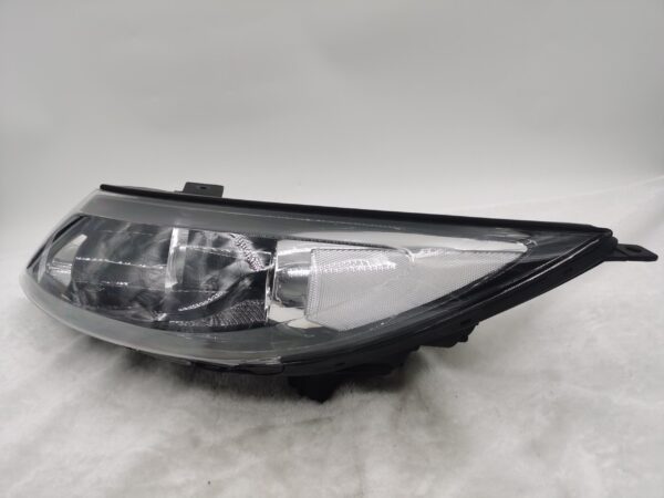 Kia SPORTAGE 2010-2015 HALOGEN L.H.S HEADLIGHT ASSEMBLY