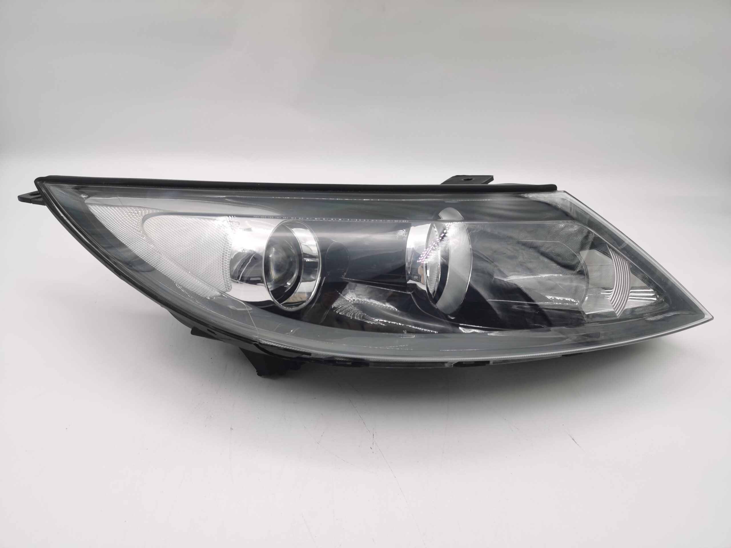 Kia SPORTAGE 2010-2015 HALOGEN R.H.S HEADLIGHT ASSEMBLY