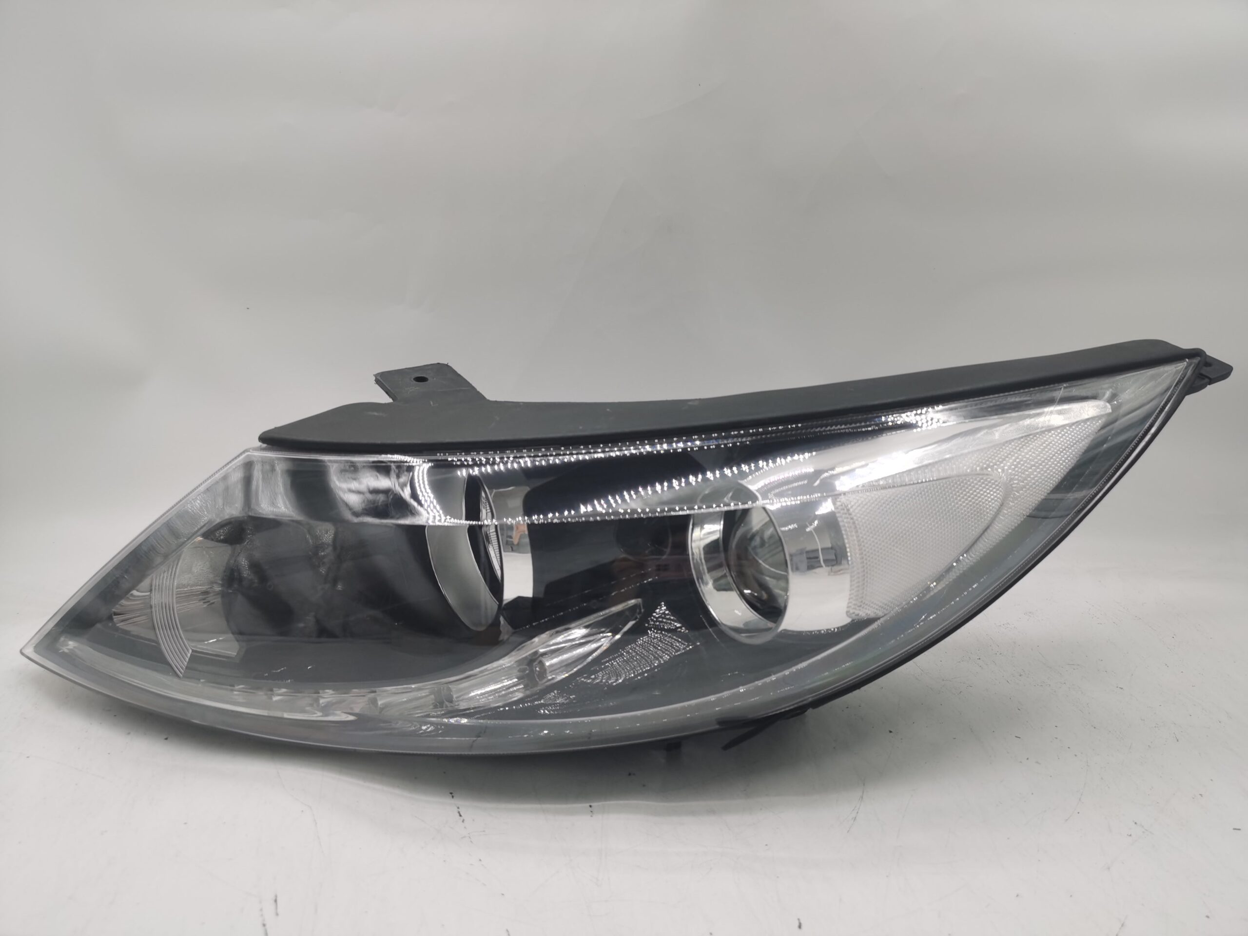 Kia SPORTAGE 2010-2015 XENON L.H.S Headlight Assembly