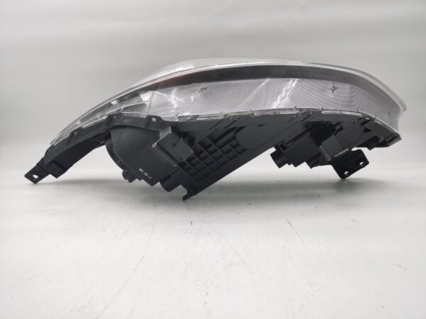 Kia SPORTAGE 2016-2021 HALOGEN R.H.S HEADLIGHT ASSEMBLY