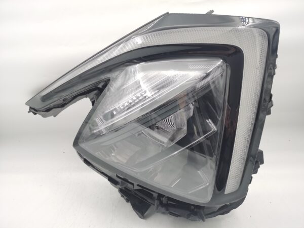 Kia SPORTAGE NQ5 2021-2024 R.H.S HEADLIGHT ASSEMBLY