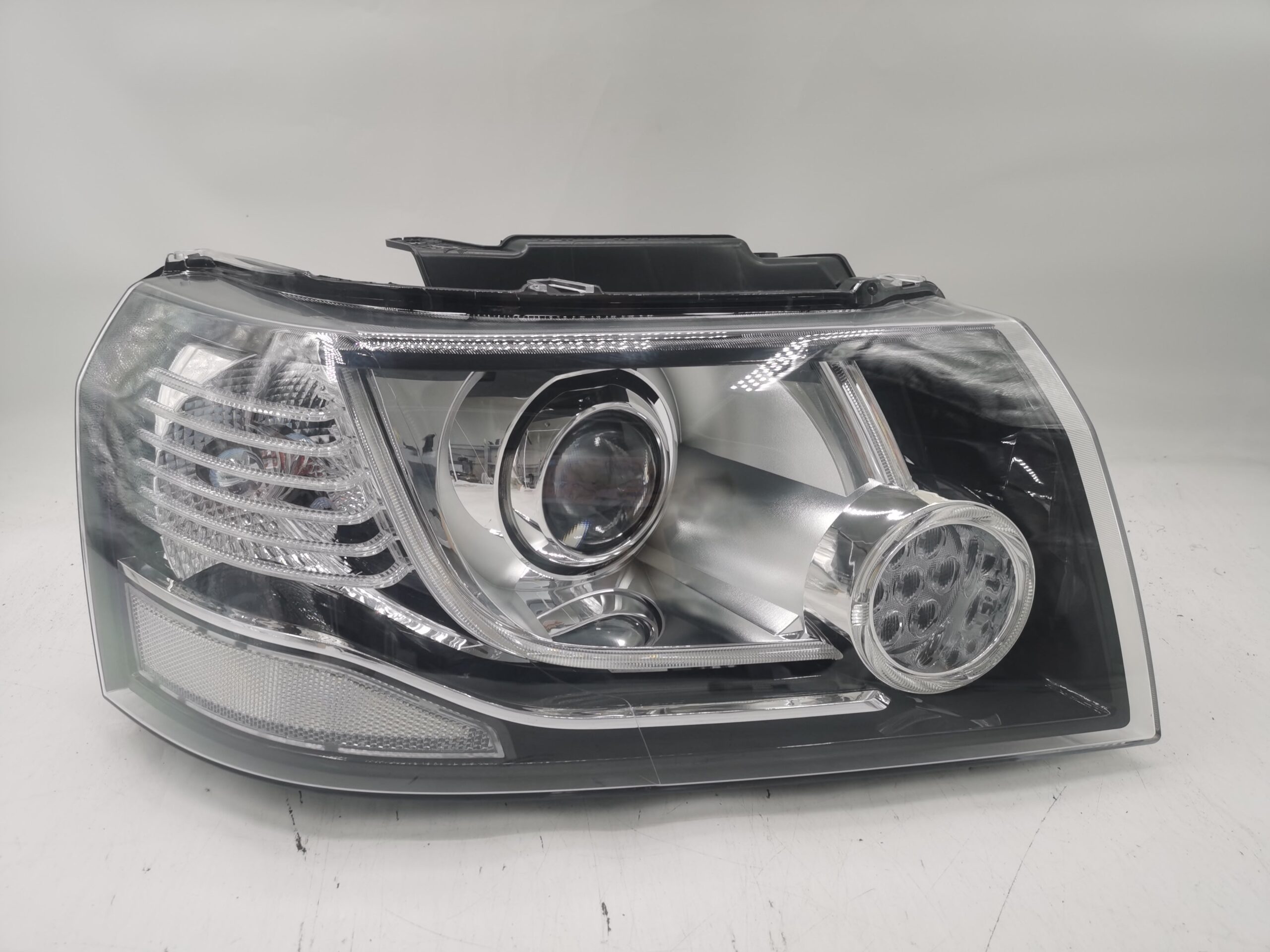 Land Rover FREELANDER 2 2012-2015 XENON R.H.S Headlight Assembly