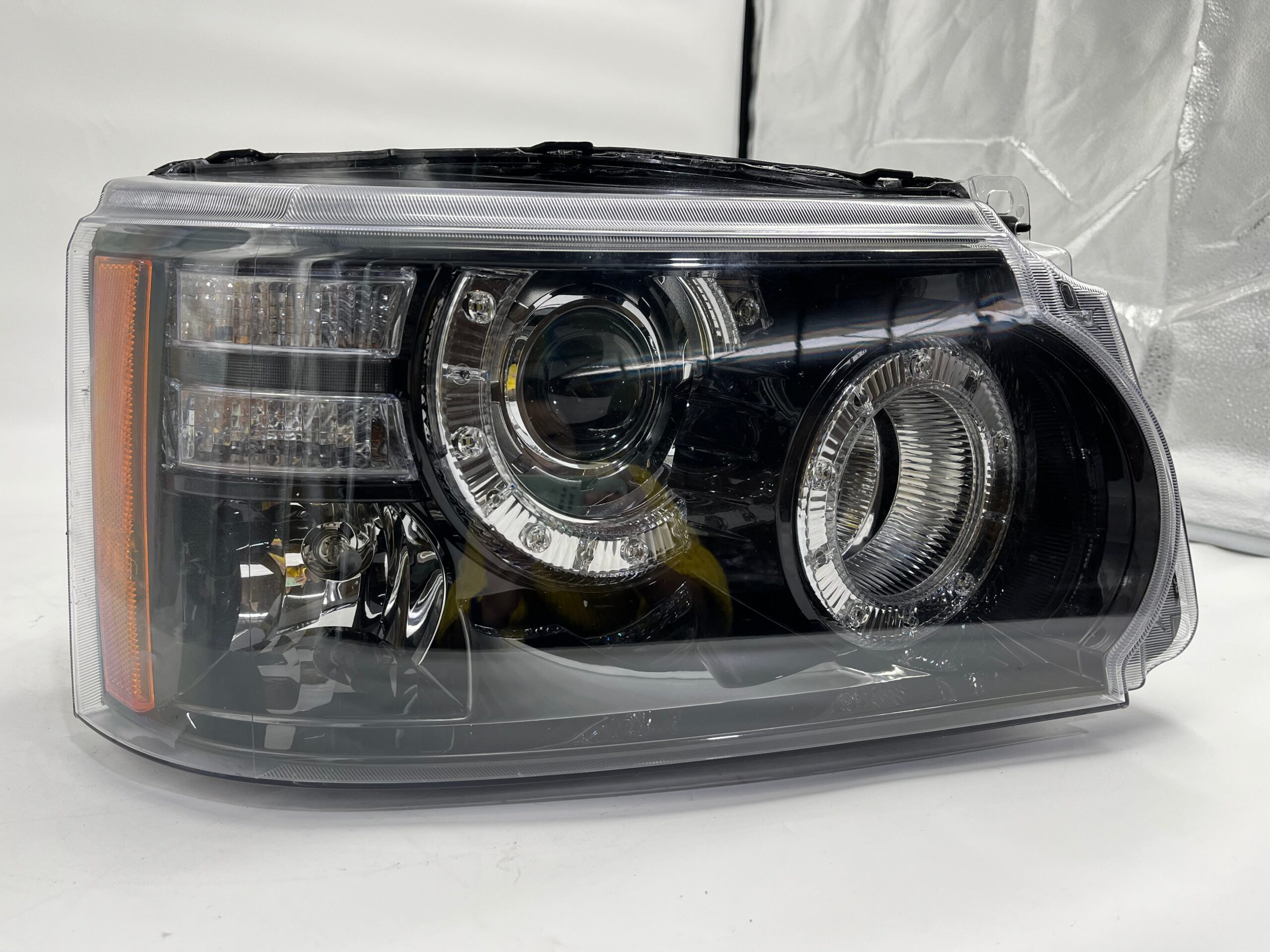 Land Rover DISCOVERY 4 2010-2012 R.H.S HEADLIGHT ASSEMBLY