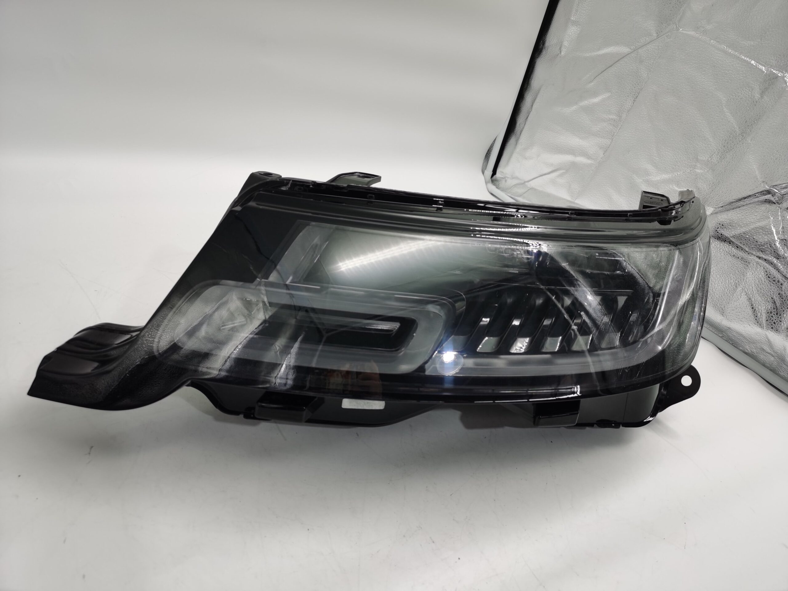 Land Rover RANGE ROVER SPORT 2018-2022 LED L.H.S HEADLIGHT ASSEMBLY