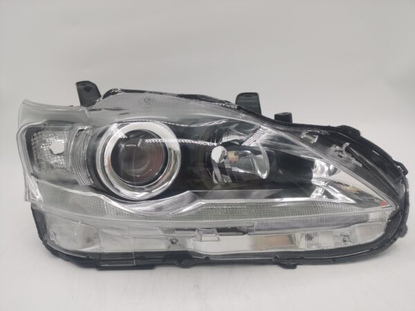 Lexus CT 200H 2011-2017 HALOGEN R.H.S Headlight Assembly