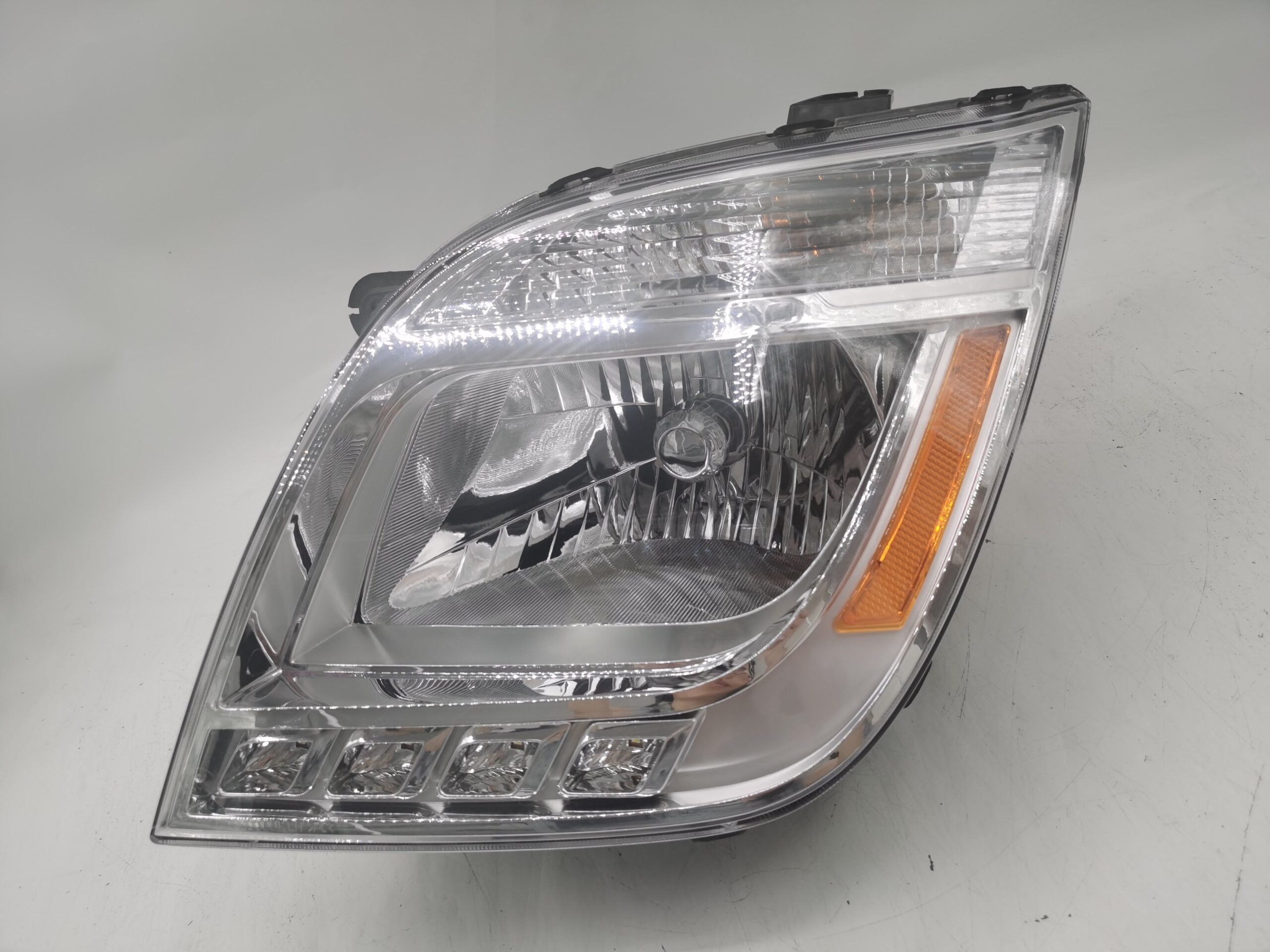 MAXUS LDV V80 2014-2023 HALOGEN L.H.S Headlight Assembly