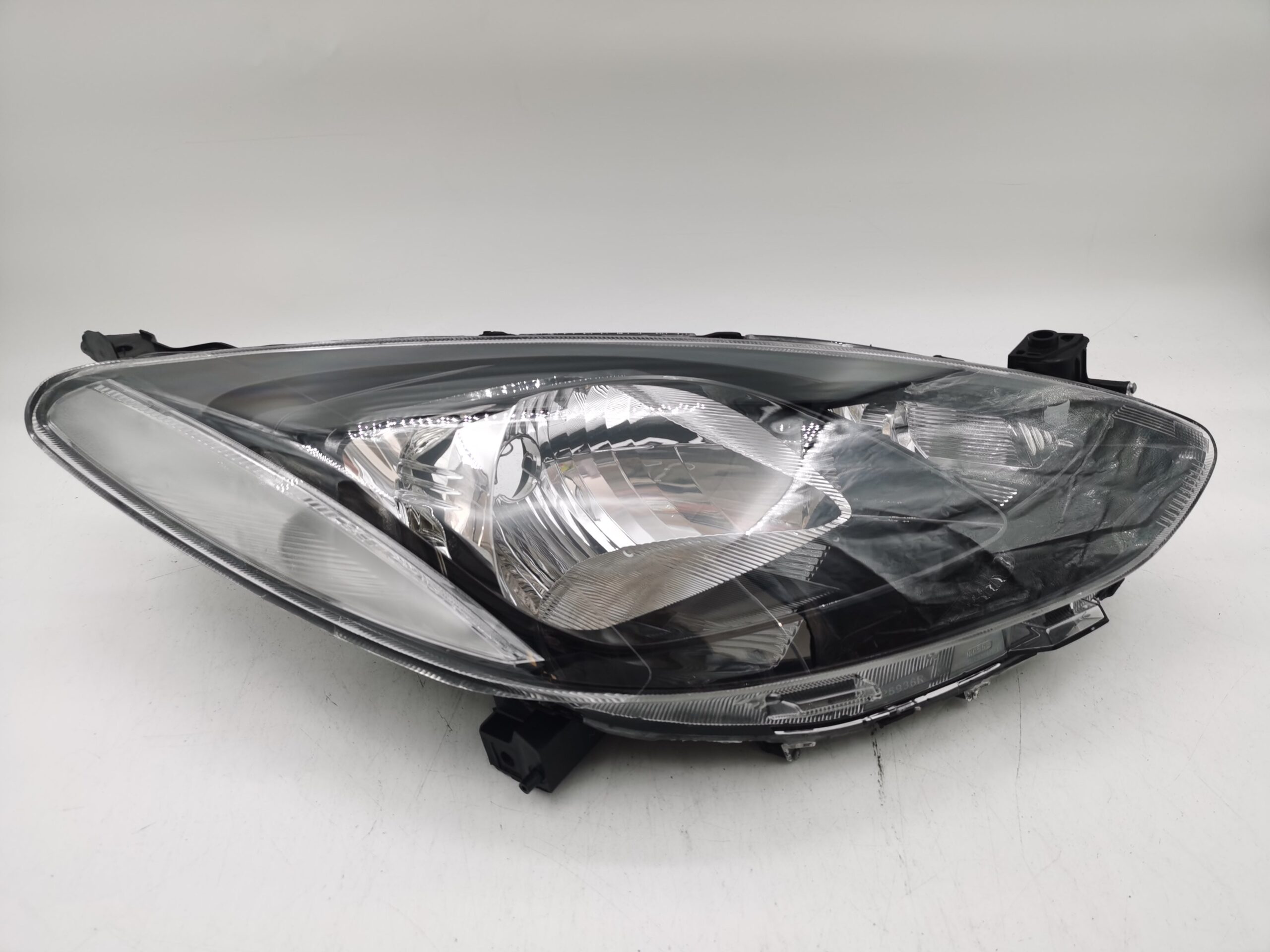 Mazda 2 2007-2013 HALOGEN R.H.S HEADLIGHT ASSEMBLY