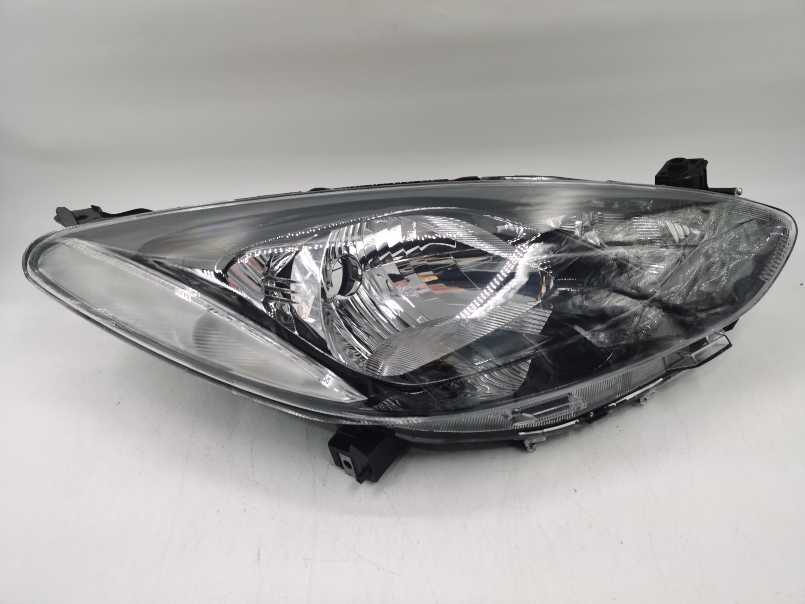 Mazda 2 2007-2013 HALOGEN R.H.S HEADLIGHT ASSEMBLY