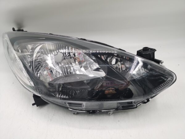 Mazda 2 2007-2013 HALOGEN R.H.S HEADLIGHT ASSEMBLY