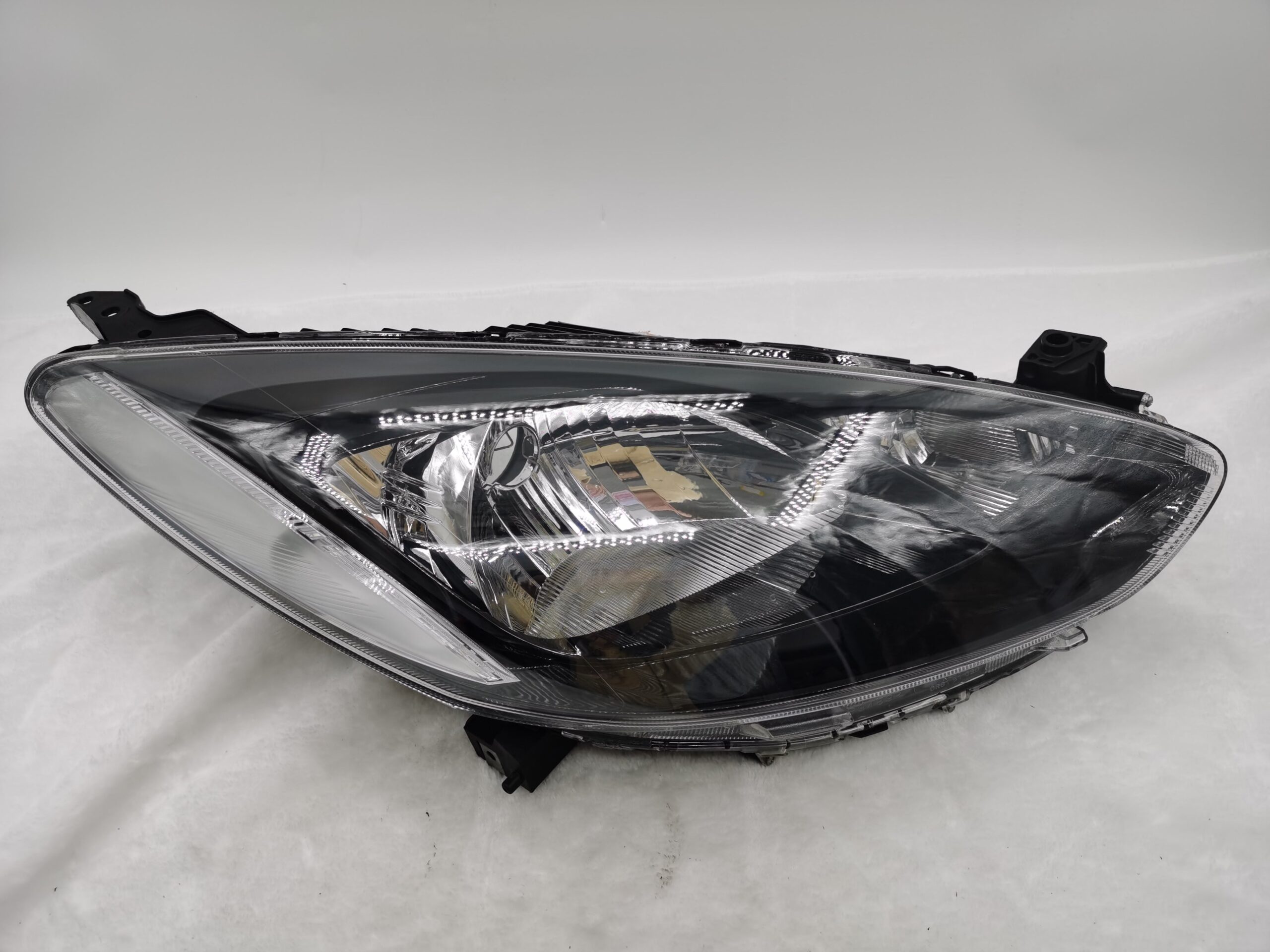 Mazda 2 2007-2013 HALOGEN R.H.S HEADLIGHT ASSEMBLY