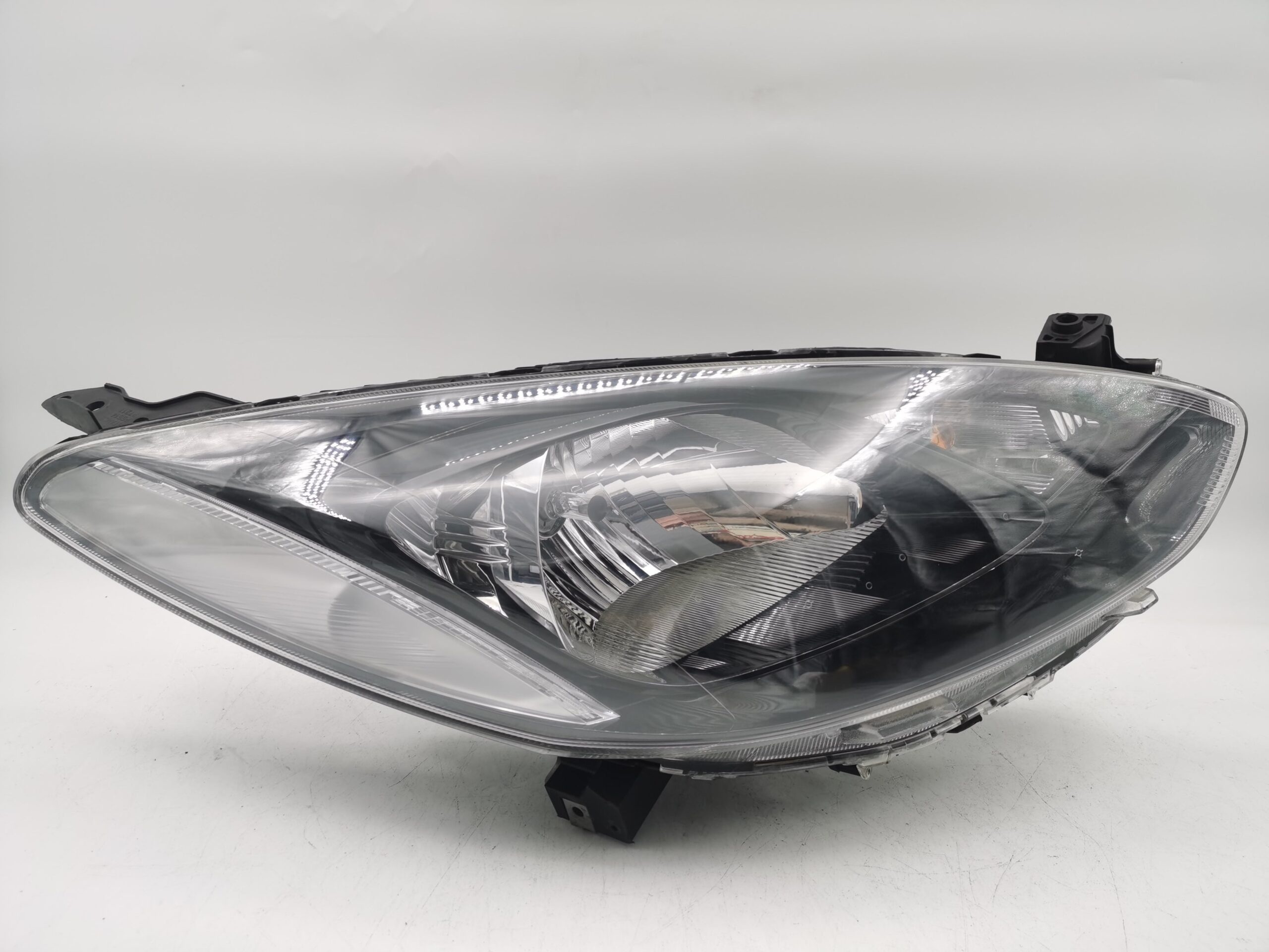 Mazda 2 2007-2013 HALOGEN R.H.S HEADLIGHT ASSEMBLY