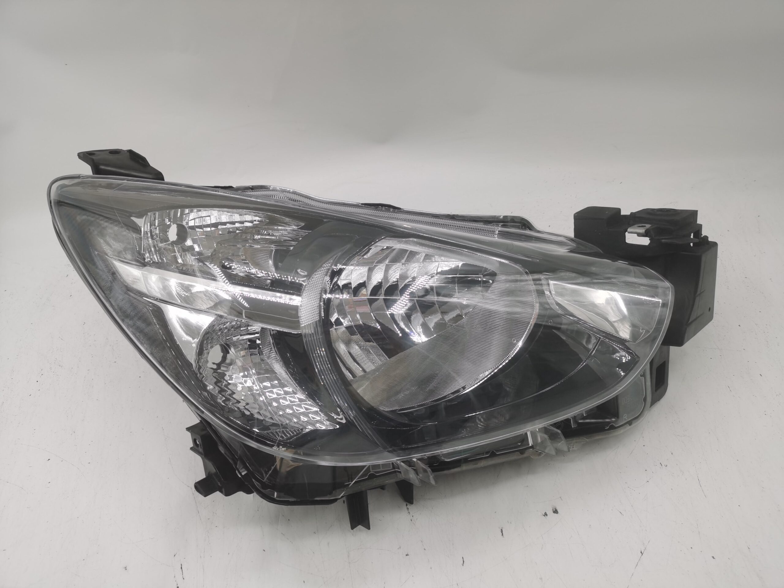 Mazda 2 2014-2019 HALOGEN R.H.S Headlight Assembly