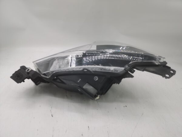 Mazda 2 2014-2019 HALOGEN R.H.S Headlight Assembly