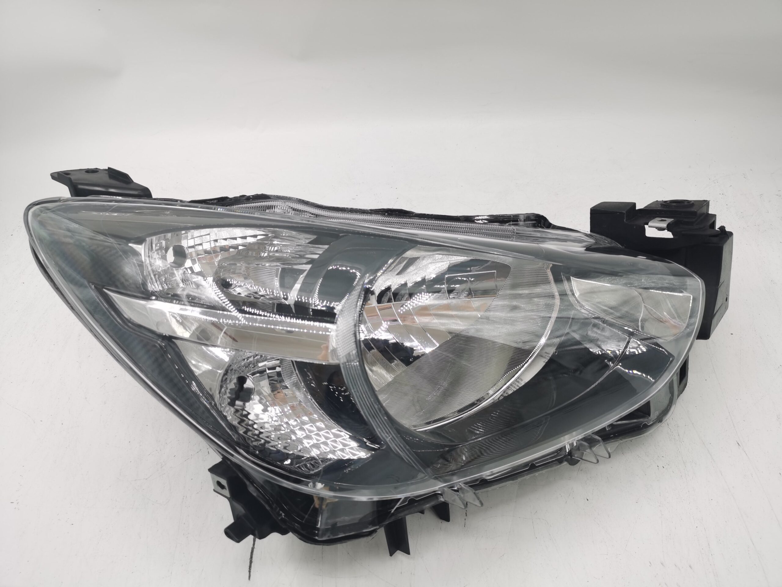 Mazda 2 2014-2019 HALOGEN R.H.S HEADLIGHT ASSEMBLY