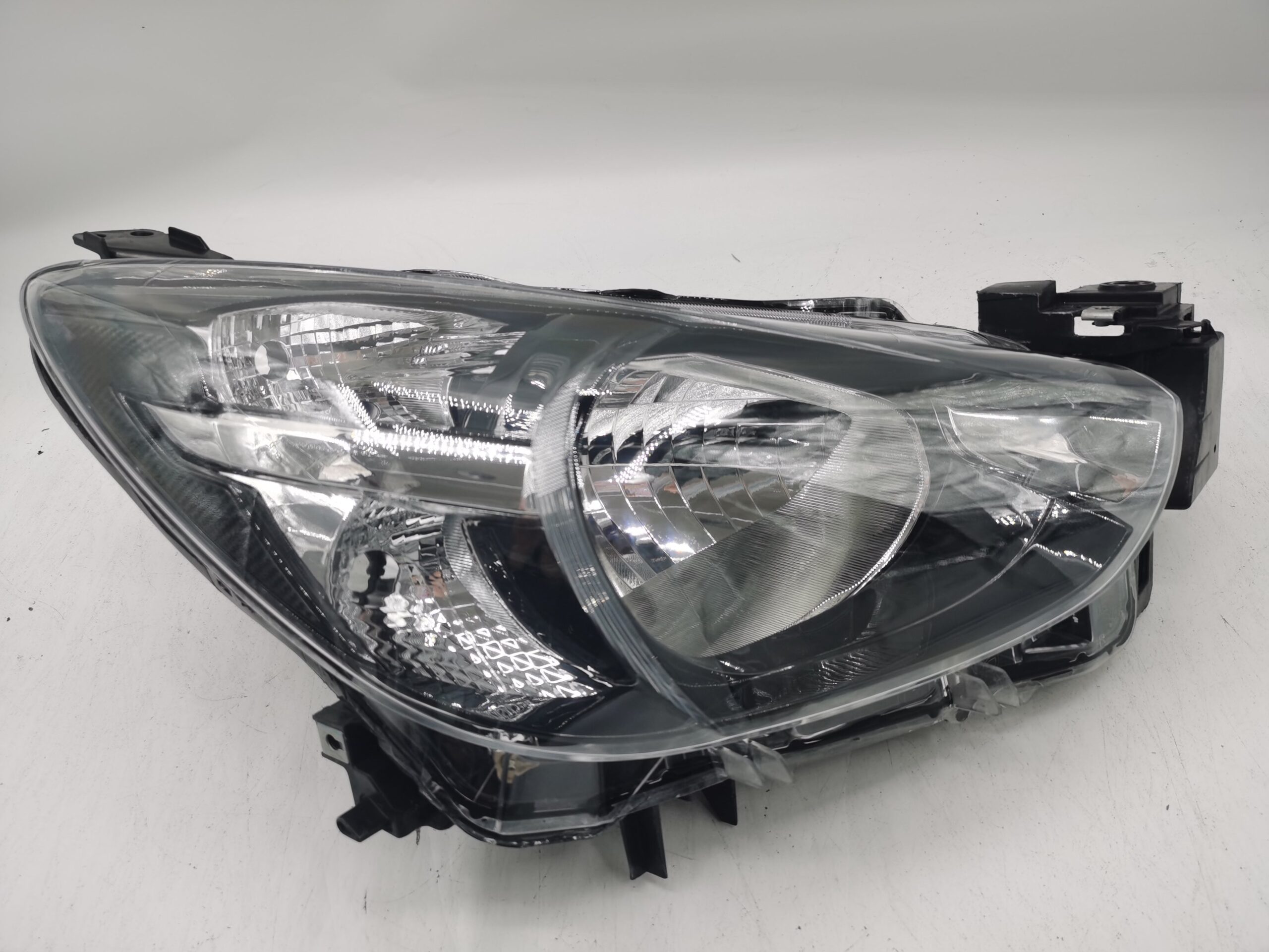 Mazda 2 2014-2019 HALOGEN R.H.S HEADLIGHT ASSEMBLY