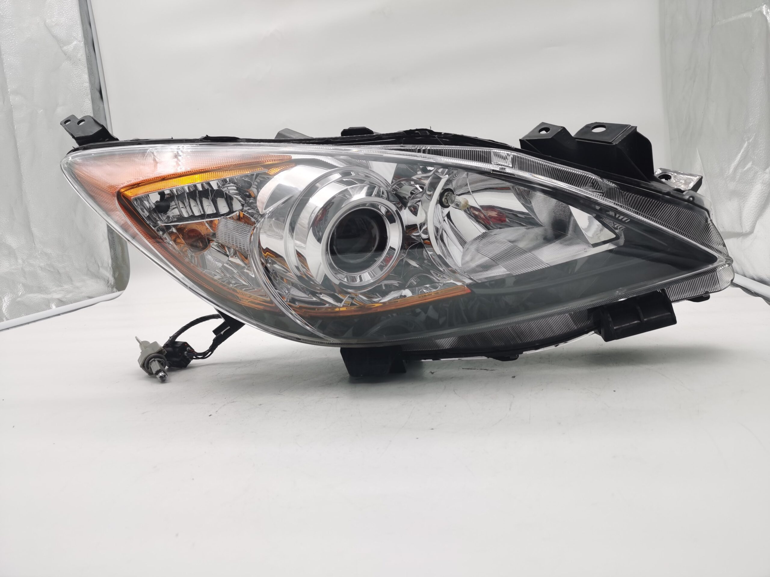 Mazda 3 2010-2013 HALOGEN R.H.S HEADLIGHT ASSEMBLY