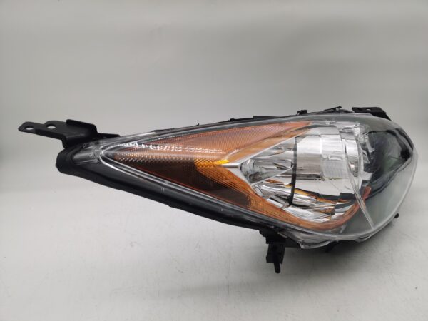 Mazda 3 2010-2013 HALOGEN R.H.S HEADLIGHT ASSEMBLY