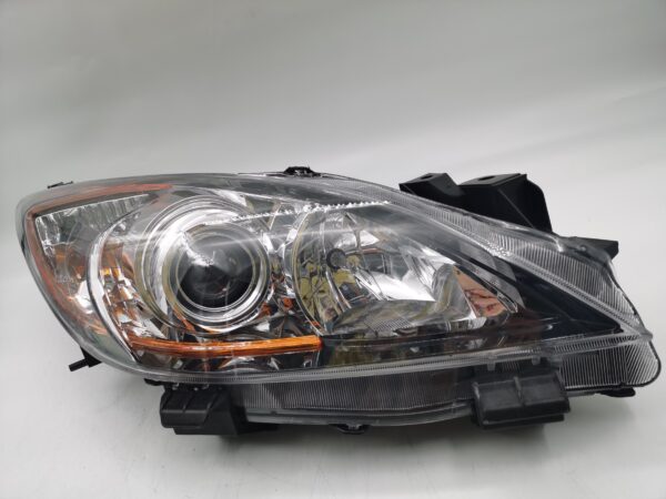 Mazda 3 2010-2013 HALOGEN R.H.S HEADLIGHT ASSEMBLY