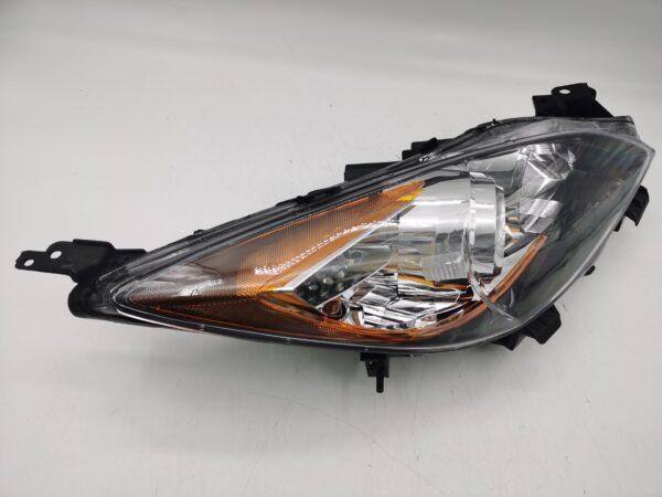 Mazda 3 2010-2013 HALOGEN R.H.S HEADLIGHT ASSEMBLY