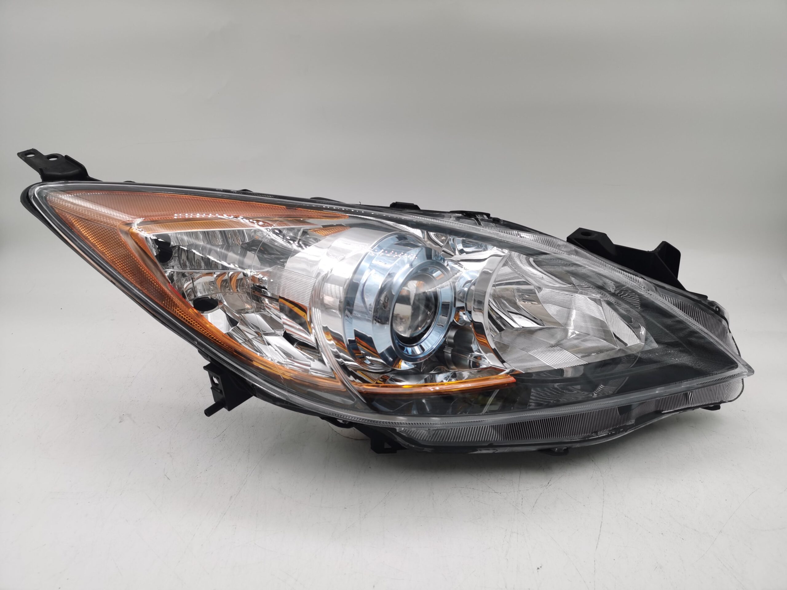 Mazda 3 2010-2013 HALOGEN R.H.S HEADLIGHT ASSEMBLY