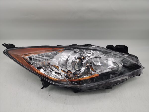 Mazda 3 2010-2013 HALOGEN R.H.S HEADLIGHT ASSEMBLY