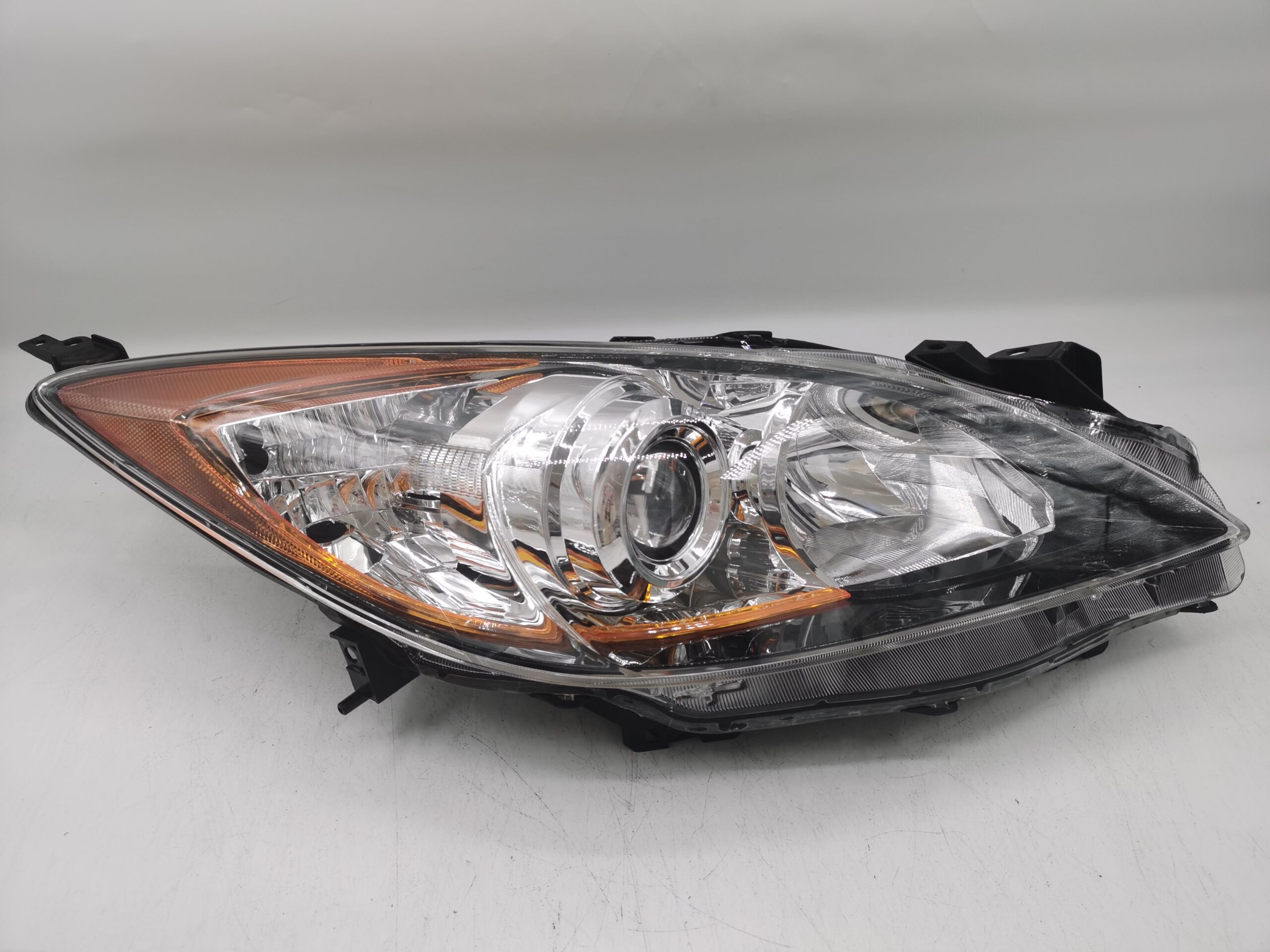 Mazda 3 2010-2013 HALOGEN R.H.S HEADLIGHT ASSEMBLY